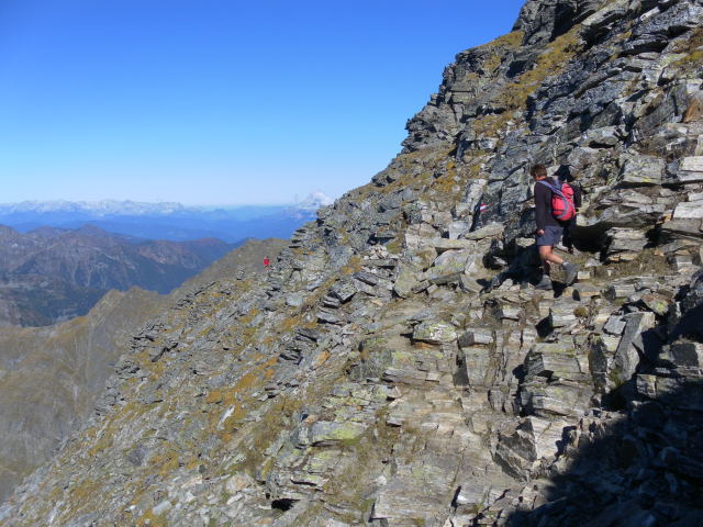 Foto: Wolfgang Lauschensky / Wandertour / Hochgolling - über den NW-Grat / teils bröselige SW-Flanke am Normalweg / 08.10.2011 16:20:17