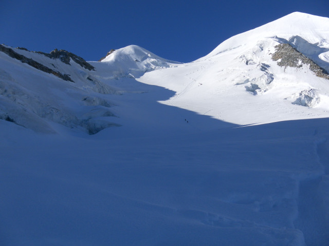 Foto: Wolfgang Lauschensky / Wandertour / Piz Palü - Eisriese in der Berninagruppe (3905 m) / oberes Gletscherbecken / 04.11.2013 20:20:24