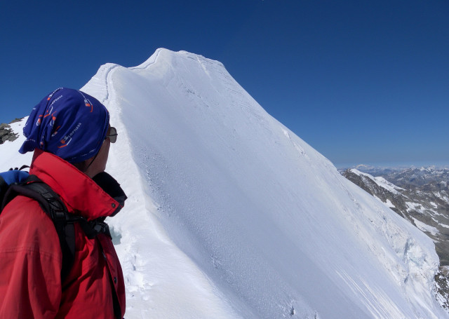 Foto: Wolfgang Lauschensky / Wandertour / Piz Palü - Eisriese in der Berninagruppe (3905 m) / scharfer Firngrat / 04.11.2013 20:18:50