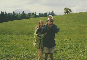 Foto: Wolfgang Dröthandl / Wandertour / Gschwendtalm und Brunnbacher Gamsstein / Gschwendtalm gegen Größtenberg; alle Fotos vom 22.5. 2005 / 07.03.2011 16:32:08