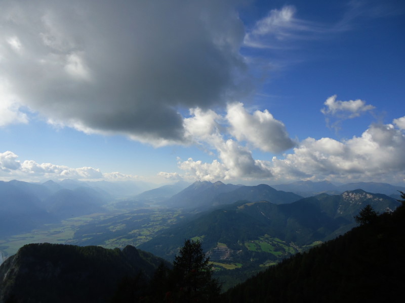 Foto: Günter Siegl / Wandertour / Dobratsch - Villacher Hausberg (2166m) / Spitzegel / 24.10.2016 21:44:49
