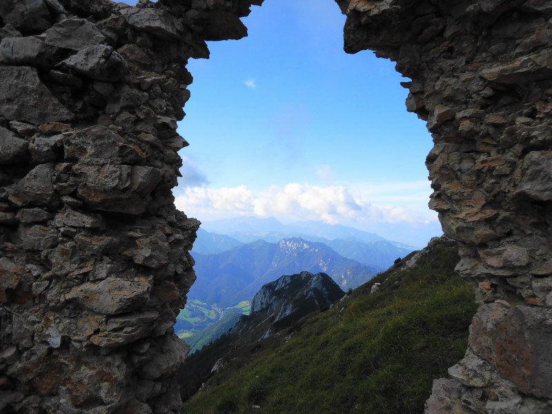 Foto: Günter Siegl / Wandertour / Dobratsch - Villacher Hausberg (2166m) / Kobesnock / 24.10.2016 21:42:25