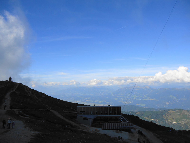 Foto: Günter Siegl / Wandertour / Dobratsch - Villacher Hausberg (2166m) / Dobratschhaus / 24.10.2016 21:26:25