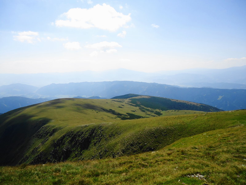 Foto: Günter Siegl / Wandertour / Großer Ringkogel und Pletzen (2345 m) / Rückblick Aufstiegsweg / 27.08.2015 07:56:08