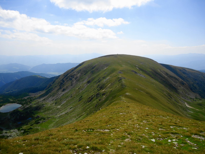 Foto: Günter Siegl / Wandertour / Großer Ringkogel und Pletzen (2345 m) / Rückblick Ringkogel / 27.08.2015 07:54:08