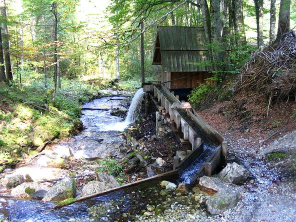 Foto: Andreas Koller / Klettersteigtour / Hochturm - Nordflankensteig (2088 m) / Schaumühle am Anstiegsweg durch den Hainsch Graben / 18.09.2007 01:29:12