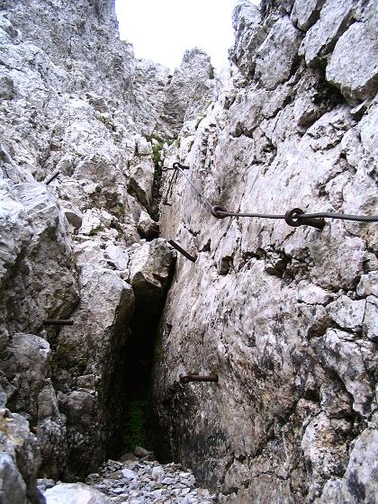 Foto: Andreas Koller / Klettersteigtour / Hochturm - Nordflankensteig (2088 m) / Gut versicherte Rinne / 18.09.2007 01:20:52
