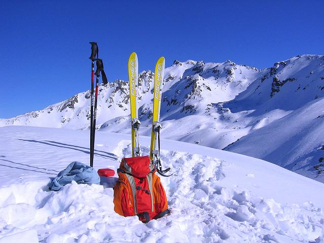 Foto: Andreas Koller / Skitour / Pulverschnee am Valzifenzer Grat (2515 m) / Blick vom Paschianikopf zum Rotbühel (2853 m) / 17.02.2008 00:58:14