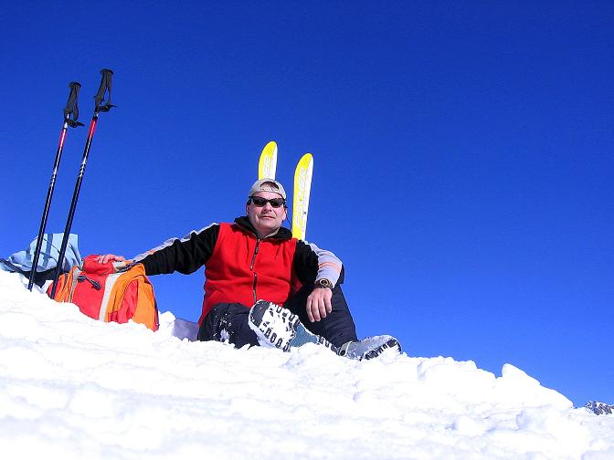 Foto: Andreas Koller / Skitour / Pulverschnee am Valzifenzer Grat (2515 m) / Rast am Paschianikopf / 17.02.2008 00:54:39