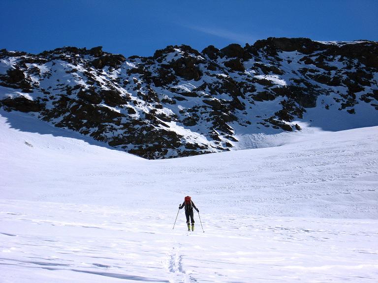 Foto: Andreas Koller / Skitour / Durch das Rosimtal auf die Schildspitze (3461m) / Im obersten Becken des Rosimferners / 22.02.2008 02:19:21