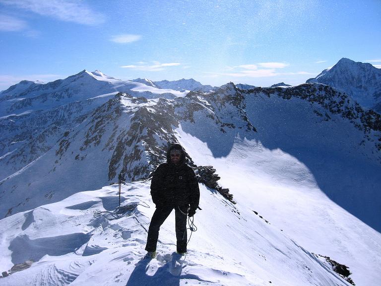 Foto: Andreas Koller / Skitour / Durch das Rosimtal auf die Schildspitze (3461m) / Beim Einstieg in die steile S-Flanke / 22.02.2008 02:12:55