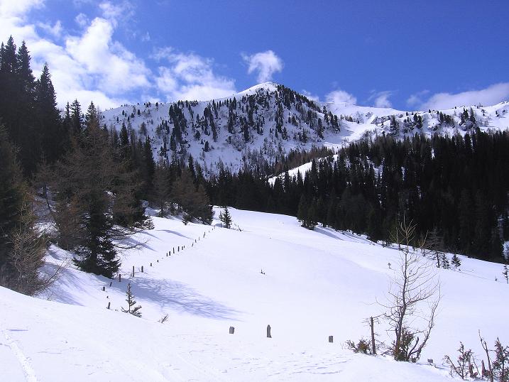 Foto: Andreas Koller / Skitour / Vom Bundschuh auf die Schwarzwand (2214 m) / Richtung Morawitzeralm / 06.04.2008 23:53:36