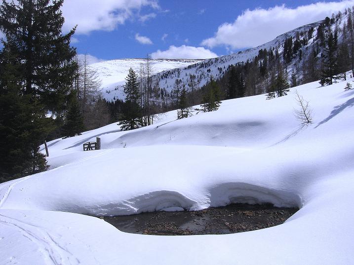 Foto: Andreas Koller / Skitour / Vom Bundschuh auf die Schwarzwand (2214 m) / Von der Morawitzeralm zur Bruggeralm / 06.04.2008 23:49:16