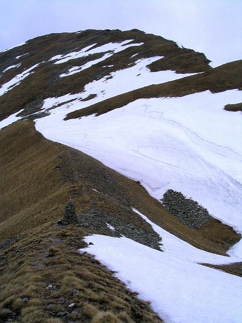 Foto: Andreas Koller / Wander Tour / Durch den Brandstätter Graben auf den Maierangerkogel (2356m) / Blick in die Scharte und zum Brandstätterkogel von O / 20.05.2008 00:29:39