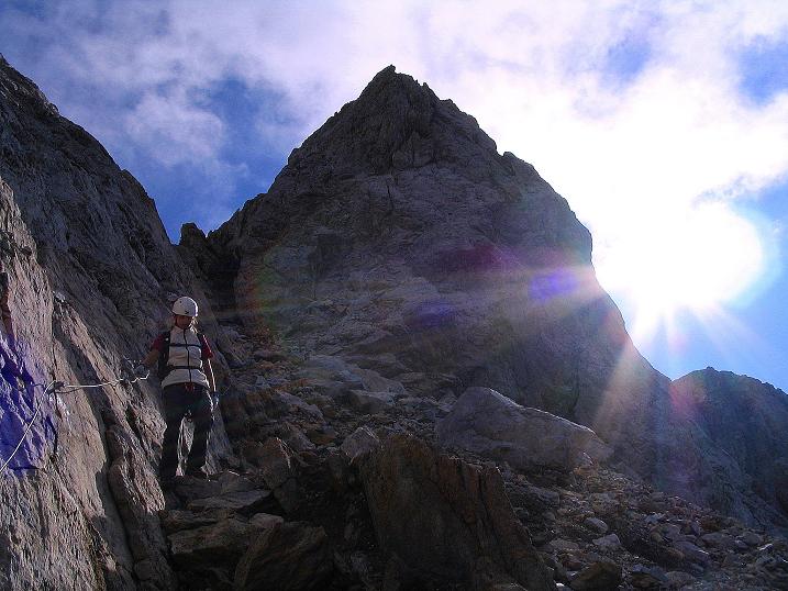 Foto: Andreas Koller / Klettersteigtour / Via Sartor auf den Hochweißstein / Monte Peralba (2694m) / Steiler Abstieg ins Hochalpjoch / 09.09.2008 23:57:49