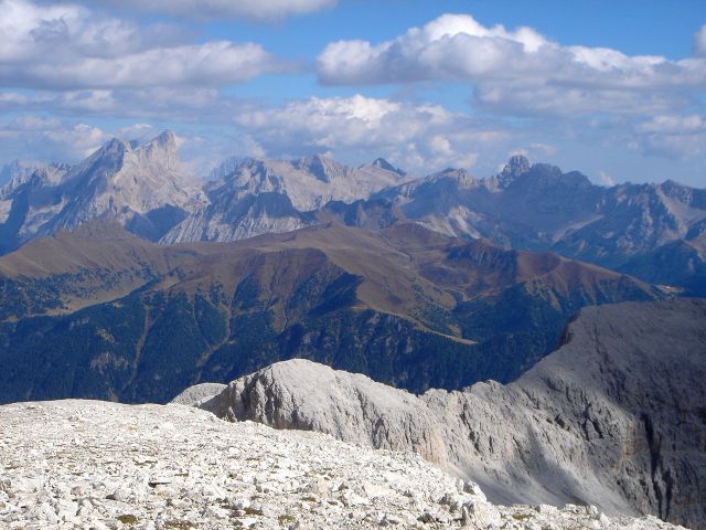 Foto: Manfred Karl / Klettersteigtour / Laurenzisteig auf den Mittleren Molignon / Blick von der Cima de Laussa zur Marmolada / 14.09.2008 11:13:48