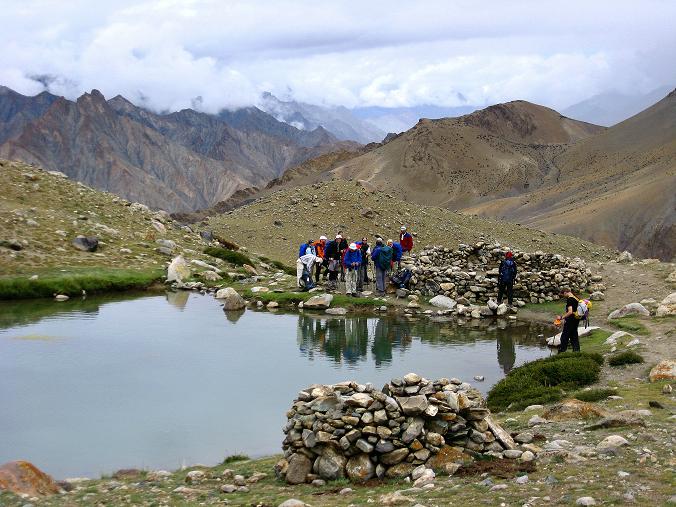 Foto: Andreas Koller / Wander Tour / Von Tachuntse auf den Nimaling Ri (5648m) / Bergseen in Nimaling / 14.09.2008 00:27:29