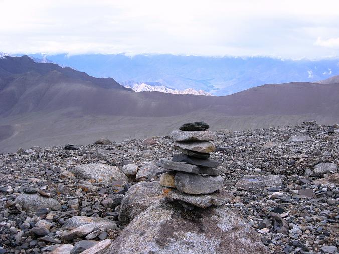 Foto: Andreas Koller / Wander Tour / Von Tachuntse auf den Nimaling Ri (5648m) / Gipfel des Nimaling Ri / 14.09.2008 00:24:28