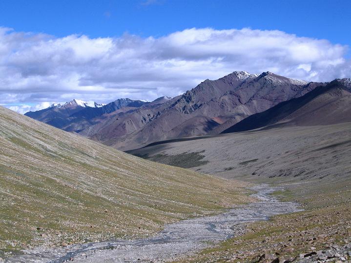 Foto: Andreas Koller / Wandertour / Aussichtsgipfel Uatse Ri (5673m) / Das Tal von Nimaling / 23.09.2008 00:43:14