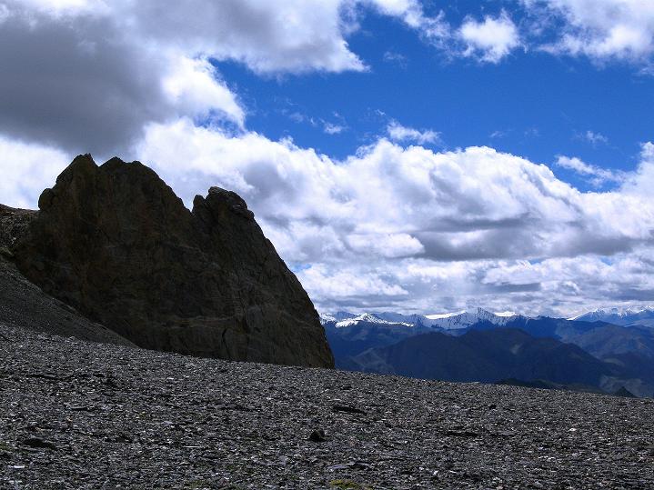Foto: Andreas Koller / Wandertour / Aussichtsgipfel Uatse Ri (5673m) / Am flachen Hochplateau unterhalb des Uatse Ri Gipfels / 23.09.2008 00:38:28