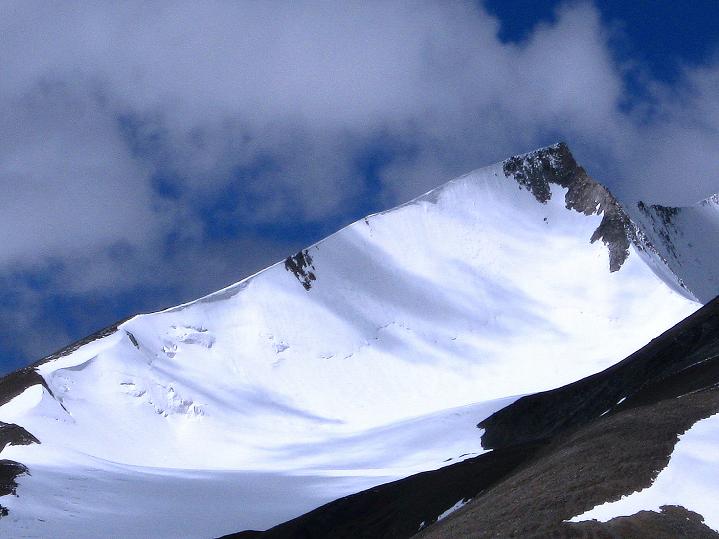 Foto: Andreas Koller / Wandertour / Aussichtsgipfel Uatse Ri (5673m) / Dzo Jongo Ostgrat (6217 m) / 23.09.2008 00:37:56