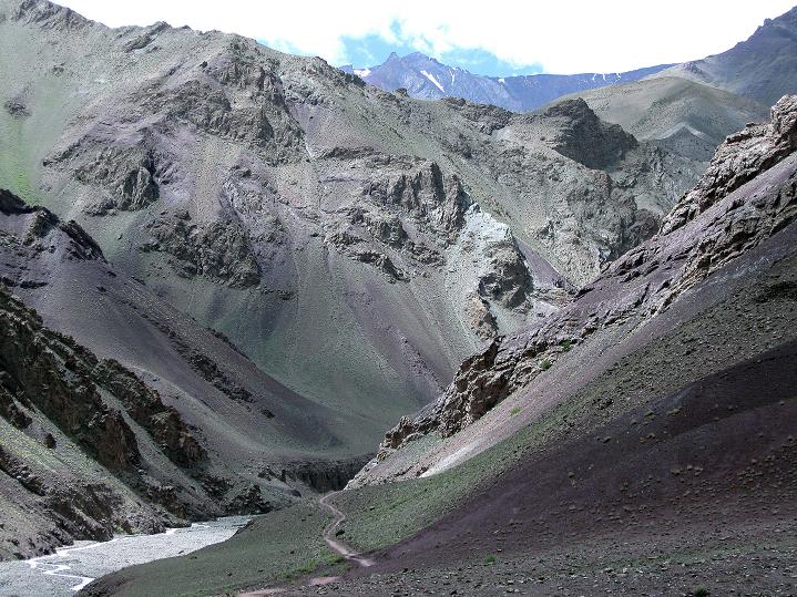 Foto: Andreas Koller / Wandertour / Aussichtsgipfel Uatse Ri (5673m) / Das Tal von Sumdo / 22.09.2008 23:39:16
