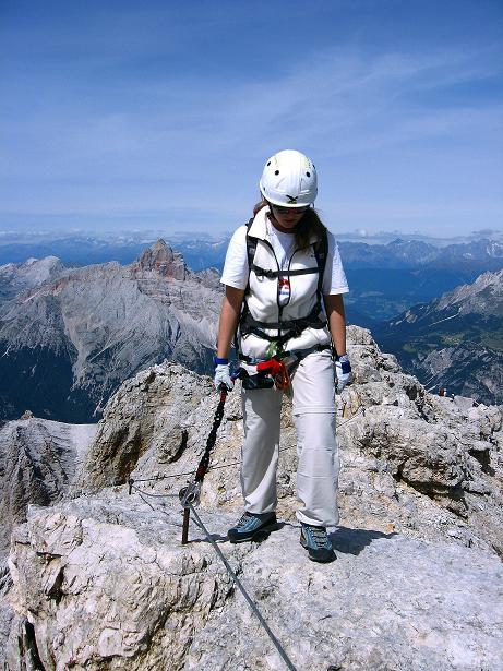 Foto: Andreas Koller / Klettersteigtour / Ferrata Marino Bianchi - Cristallo di Mezzo (3167 m) / Am luftigen Grat / 23.09.2008 01:30:07