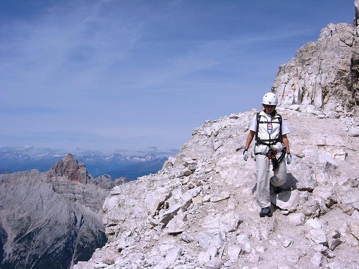 Foto: Andreas Koller / Klettersteigtour / Ferrata Marino Bianchi - Cristallo di Mezzo (3167 m) / Die letzten Meter zum Gipfel / 23.09.2008 01:28:57