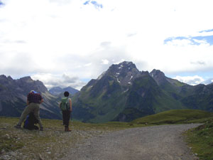 Foto: Datzi / Wandertour / Rundtour im Gr. Walsertal auf die Rote Wand ( Biwak ) / Übergang von Birnhornhütte zur Laguzalpe ( Gronggenkopf ) / 06.12.2008 18:37:13
