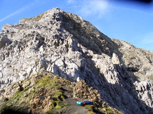 Foto: Datzi / Wandertour / Rundtour im Gr. Walsertal auf die Rote Wand ( Biwak ) / Die Scharte im Hintergrund das Rothorn / 06.12.2008 18:39:07