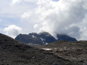 Foto: Datzi / Wandertour / Rundtour im Gr. Walsertal auf die Rote Wand ( Biwak ) / Blick vom Obereren Johannesjoch zur Roten Wand / 06.12.2008 18:39:53