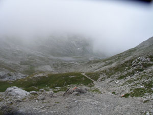 Foto: Datzi / Wandertour / Rundtour im Gr. Walsertal auf die Rote Wand ( Biwak ) / Abstieg von der Göppingerhütte zum Mutterwangjoch / 06.12.2008 18:40:08