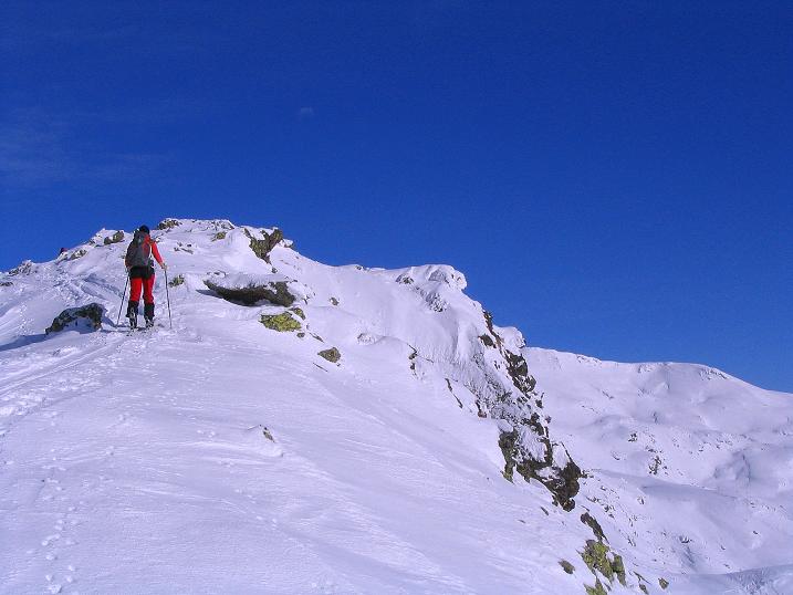 Foto: Andreas Koller / Skitour / Von Reinswald auf die Getrumspitze (2589m) / Ein Felsrücken führt zur Sättlespitze / 15.12.2008 02:57:24