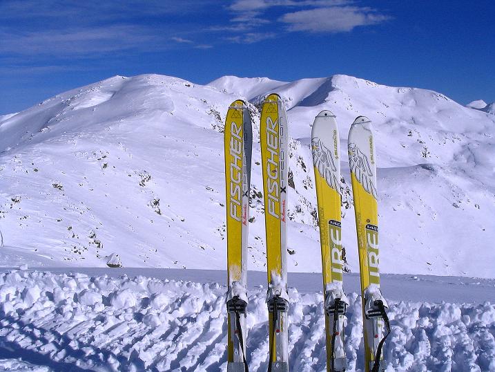 Foto: Andreas Koller / Skitour / Von Reinswald auf die Getrumspitze (2589m) / Der Weiterweg über den Kamm zur Getrumspitze ist vorgegeben / 15.12.2008 02:56:17
