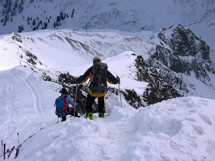 Foto: Andreas Koller / Skitour / Piz da Vrin (2563m) / Der kurze Grat zum Gipfel / 09.01.2009 00:21:31