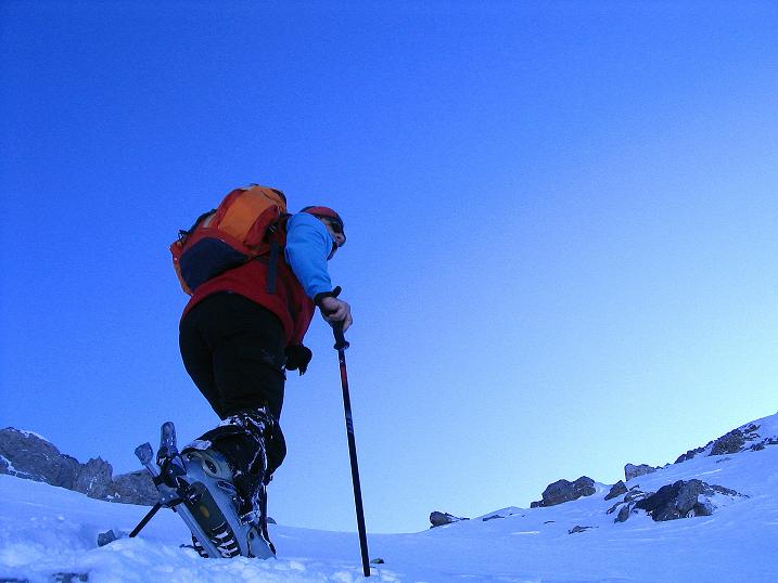 Foto: Andreas Koller / Skitour / Von der Engstligenalp auf das Chindbettihorn (2691m) / Der letzte steilere Abschnitt zum Chindbettipass / 09.01.2009 23:48:58