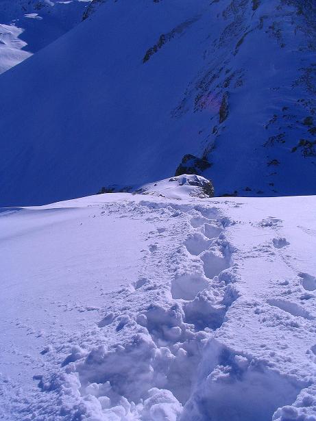 Foto: Andreas Koller / Skitour / Von der Engstligenalp auf das Chindbettihorn (2691m) / Aufstieg vom Pass / 09.01.2009 23:45:45