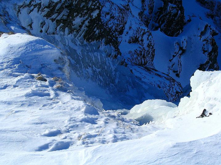 Foto: Andreas Koller / Skitour / Von der Engstligenalp auf das Chindbettihorn (2691m) / Eisfall / 09.01.2009 23:37:58