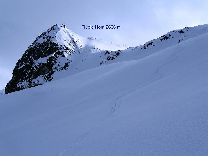 Foto: Andreas Koller / Skitour / Impressionen am Flüelapass (2606 m) / Traumhafte N-seitige Abfahrt / 09.02.2009 00:51:55