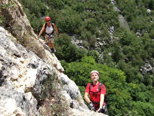 Foto: hofchri / Klettersteigtour / Monte Albano (695 m) über Ferrata „Monte Albano“ / extrem exponierter Quergang (C) / 20.02.2009 21:31:30