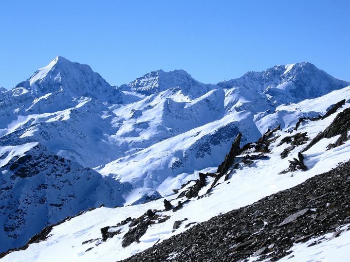 Foto: Andreas Koller / Skitour / Flimspitze (3113m) - Skidreitausender par excellence / Königspitze (3859 m) - Zebru (3739 m) - Ortler (3905 m) / 02.03.2009 19:31:10