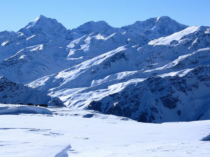 Foto: Andreas Koller / Skitour / Flimspitze (3113m) - Skidreitausender par excellence / Das Dreigestirn: Königspitze (3859 m), Zebru (3739 m) und König Ortler (3905 m) / 02.03.2009 19:24:58