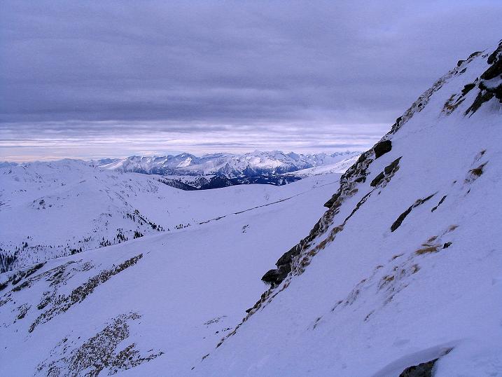 Foto: Andreas Koller / Skitour / Über den Geiger auf den Kilnprein (2408m) / Blick vom SO-Grat des Kilnprein zu den Hohen Tauern / 11.03.2009 21:03:48