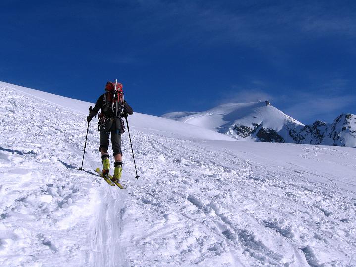 Foto: Andreas Koller / Skitour / Berner Alpen Durchquerung 2: Äbeni Flue (3962m) / 17.04.2009 23:02:19