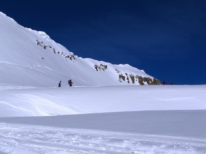 Foto: Andreas Koller / Skitour / Berner Alpen Durchquerung 2: Äbeni Flue (3962m) / 17.04.2009 23:02:10