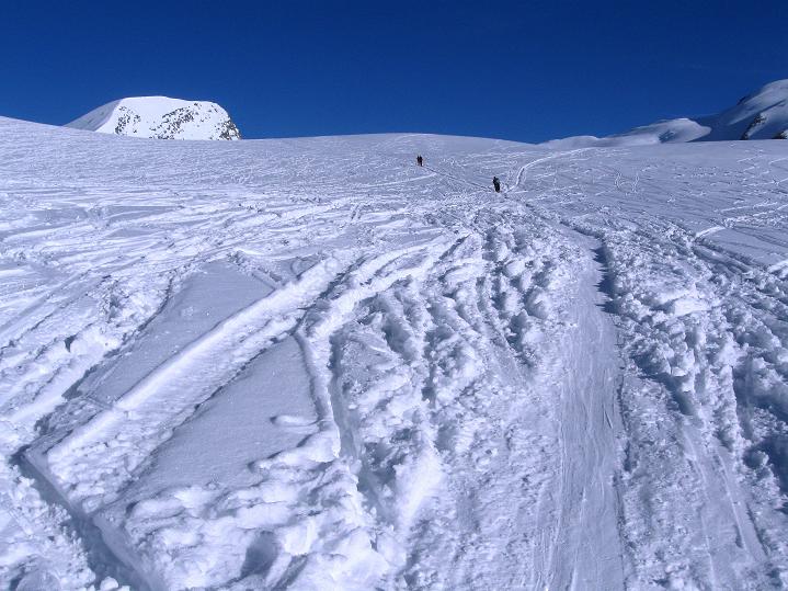 Foto: Andreas Koller / Skitour / Berner Alpen Durchquerung 2: Äbeni Flue (3962m) / 17.04.2009 23:01:58