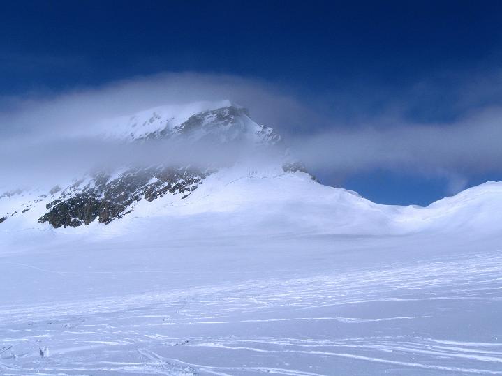 Foto: Andreas Koller / Skitour / Berner Alpen Durchquerung 2: Äbeni Flue (3962m) / Mittaghorn (3892 m) / 17.04.2009 22:59:31