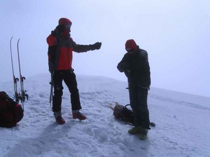 Foto: Andreas Koller / Skitour / Berner Alpen Durchquerung 2: Äbeni Flue (3962m) / Am Gipfel der Äbeni Flue / 17.04.2009 22:58:41