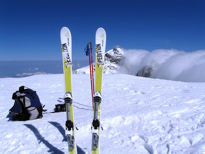 Foto: Andreas Koller / Skitour / Berner Alpen Durchquerung 2: Äbeni Flue (3962m) / 17.04.2009 22:57:43