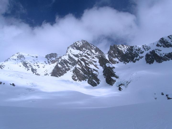 Foto: Andreas Koller / Skitour / Berner Alpen Durchquerung 2: Äbeni Flue (3962m) / 17.04.2009 22:56:29